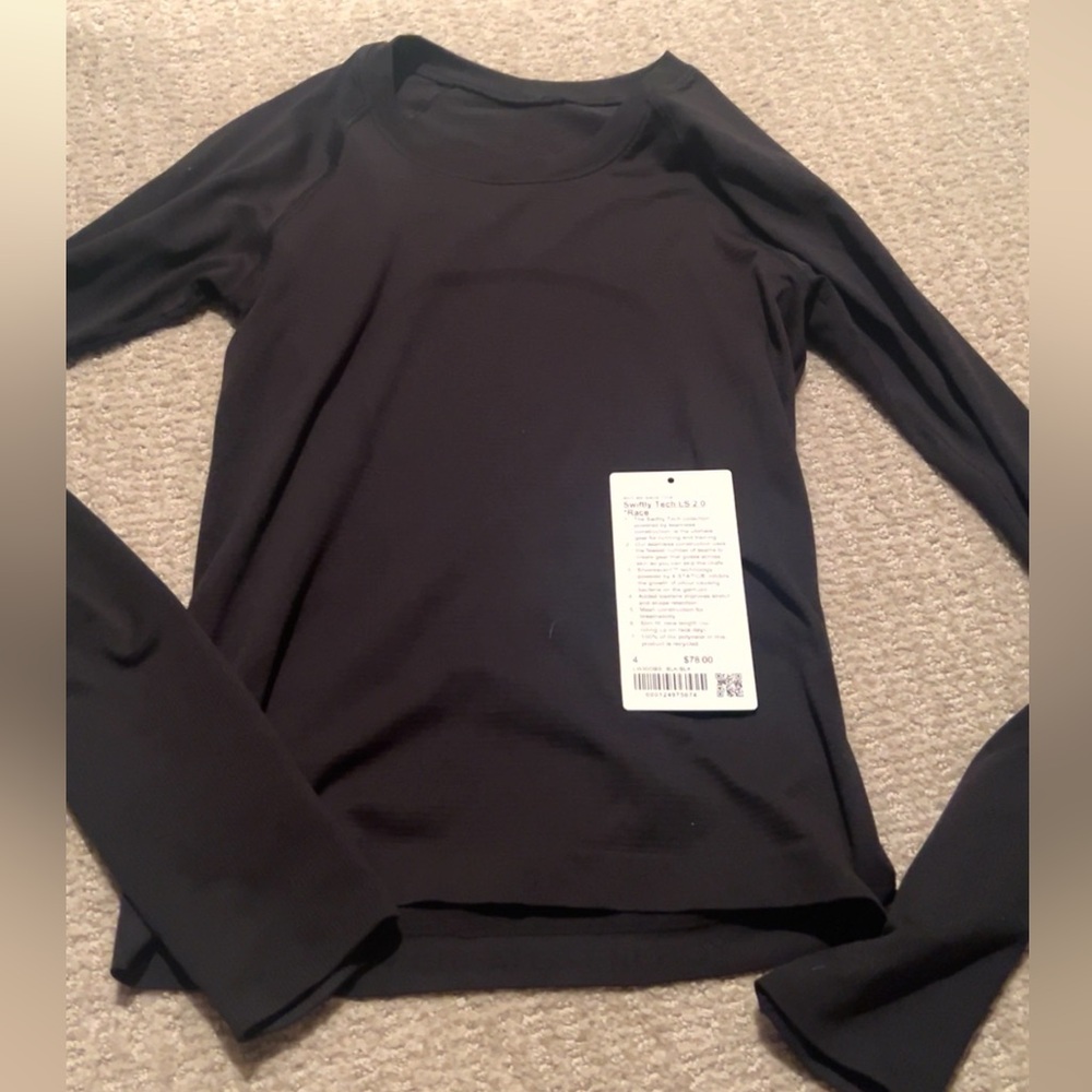 Lululemon black long sleeved swiftly tech/ size: 4
